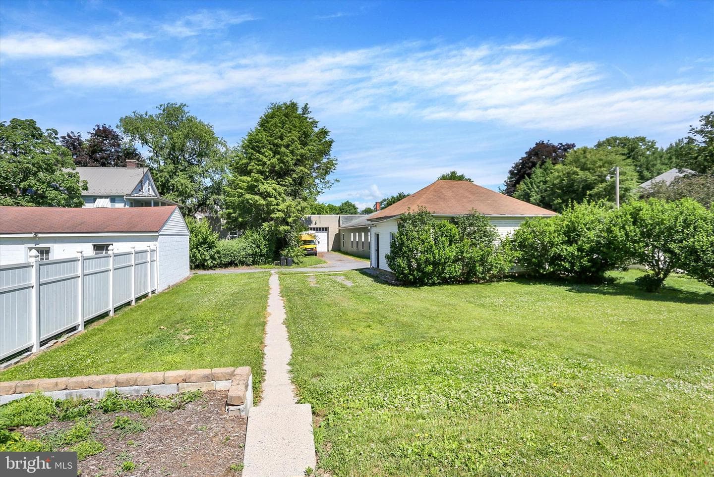 1115 Scotland Avenue photo 36
