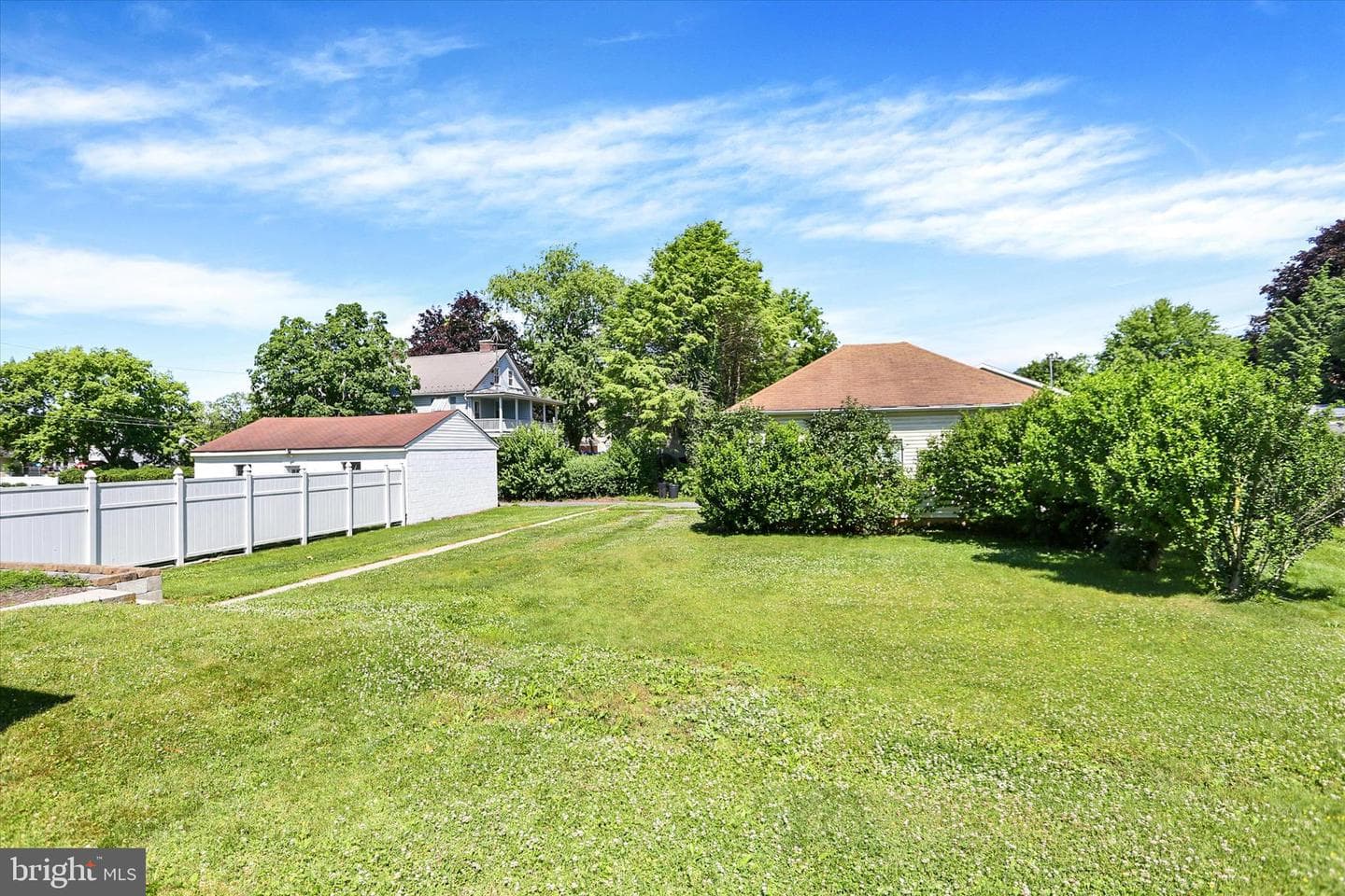 1115 Scotland Avenue photo 37