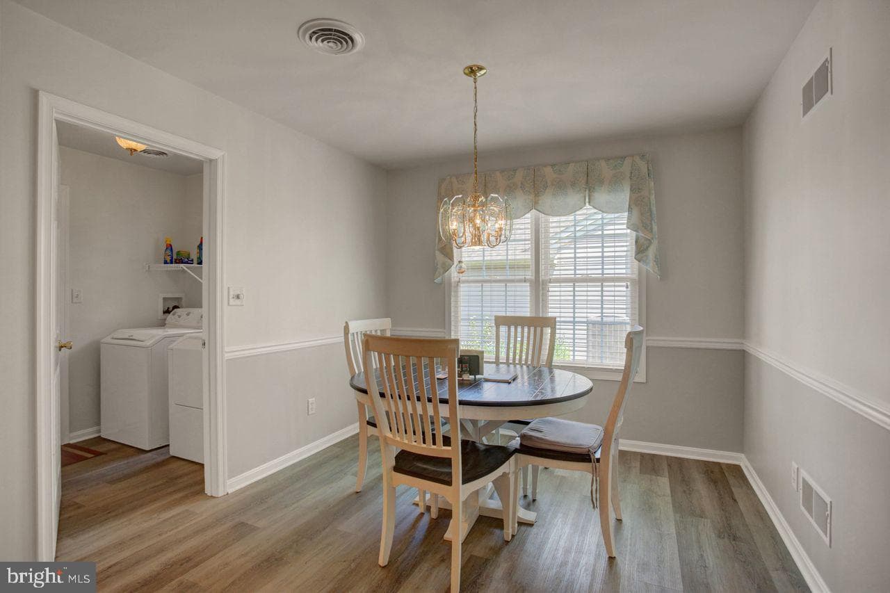 176 Lantern Ln photo 13