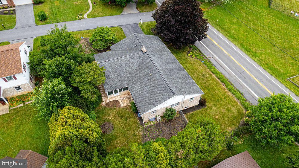 222 Harvest Lane photo 10