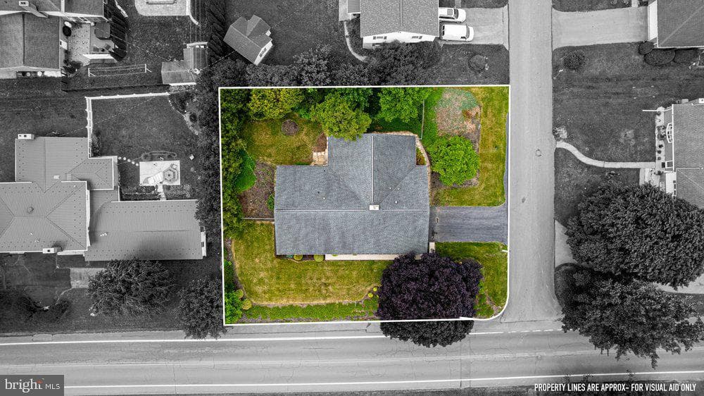 222 Harvest Lane photo 13