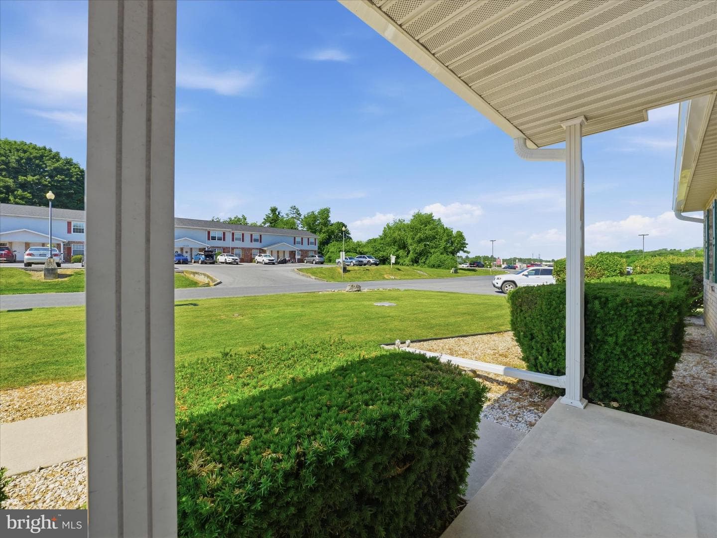 1741 Wisteria Drive photo 4