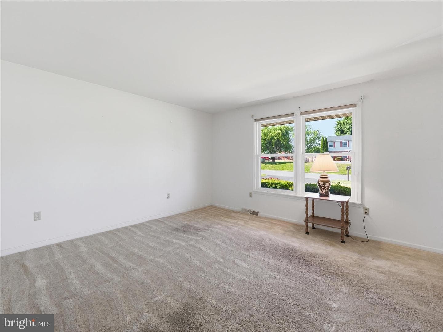 1741 Wisteria Drive photo 5