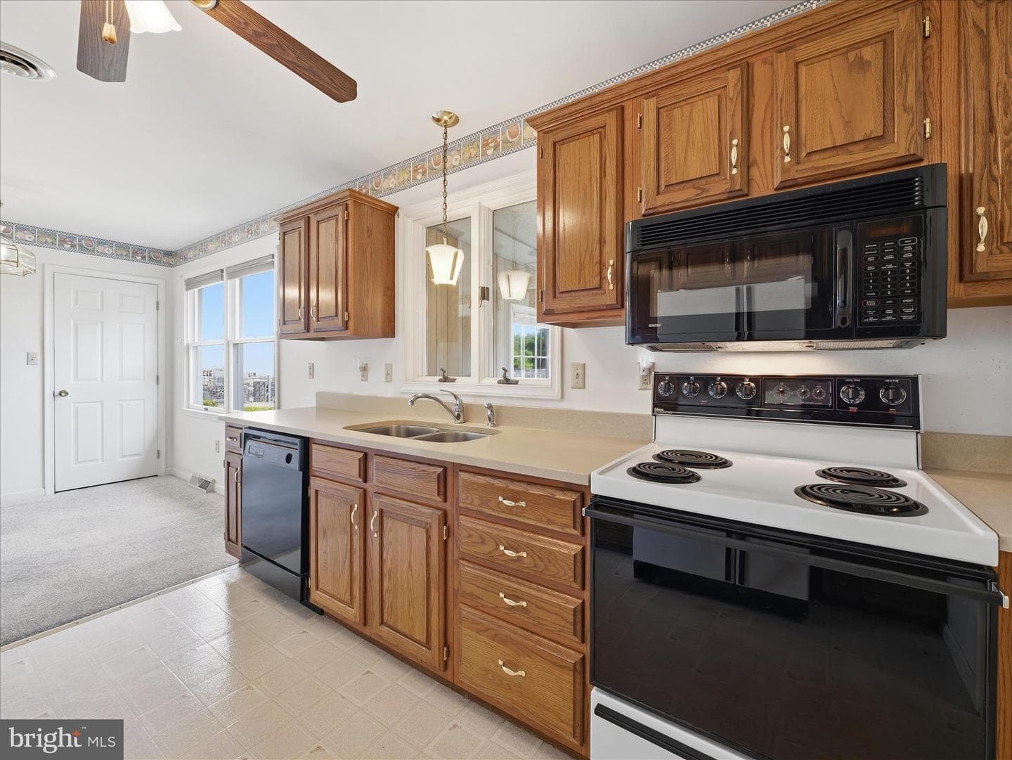 1741 Wisteria Drive photo 8