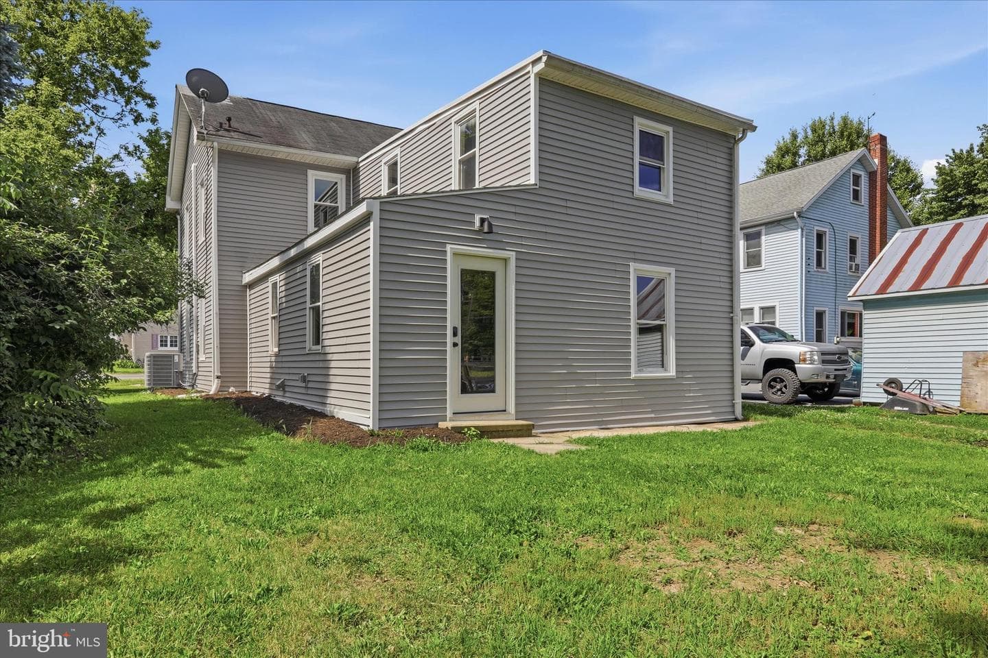 247 West Main Street photo 31