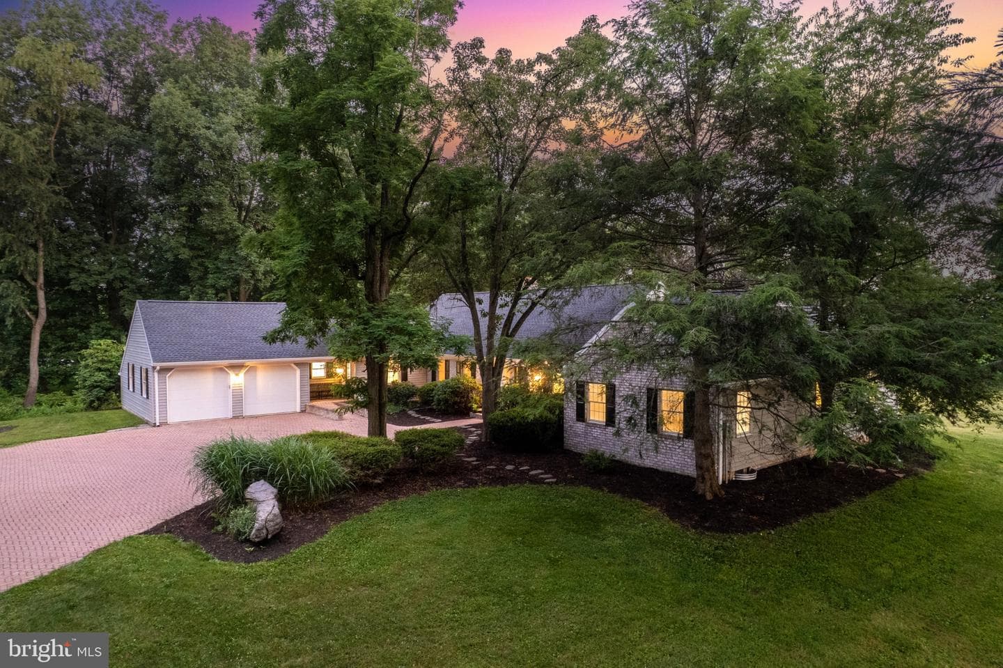 1570 Walker Road photo 10