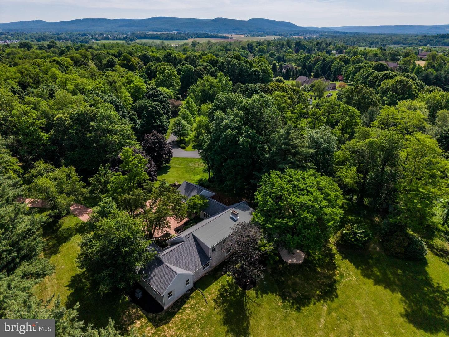 1570 Walker Road photo 3