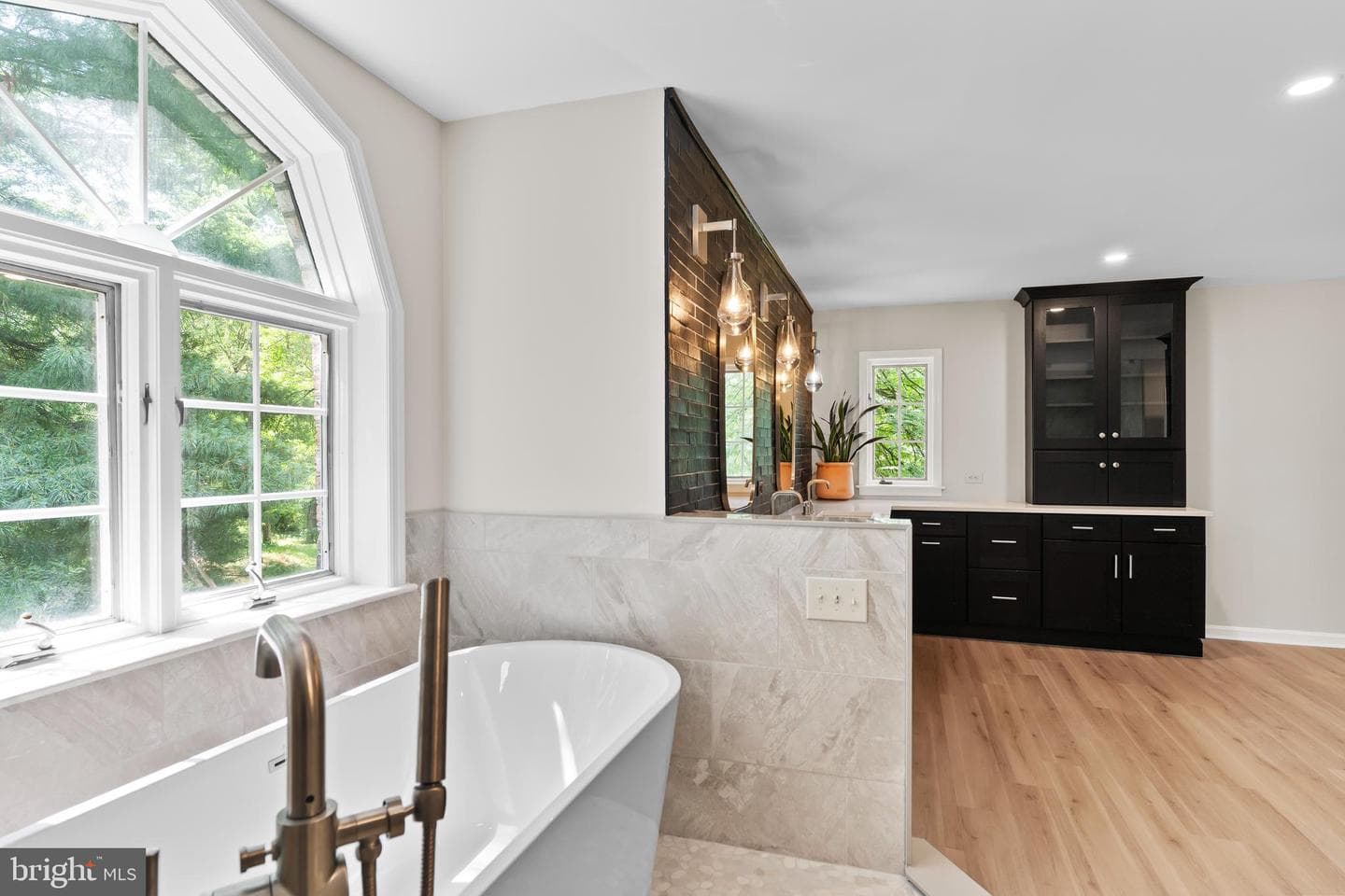 1570 Walker Road photo 57