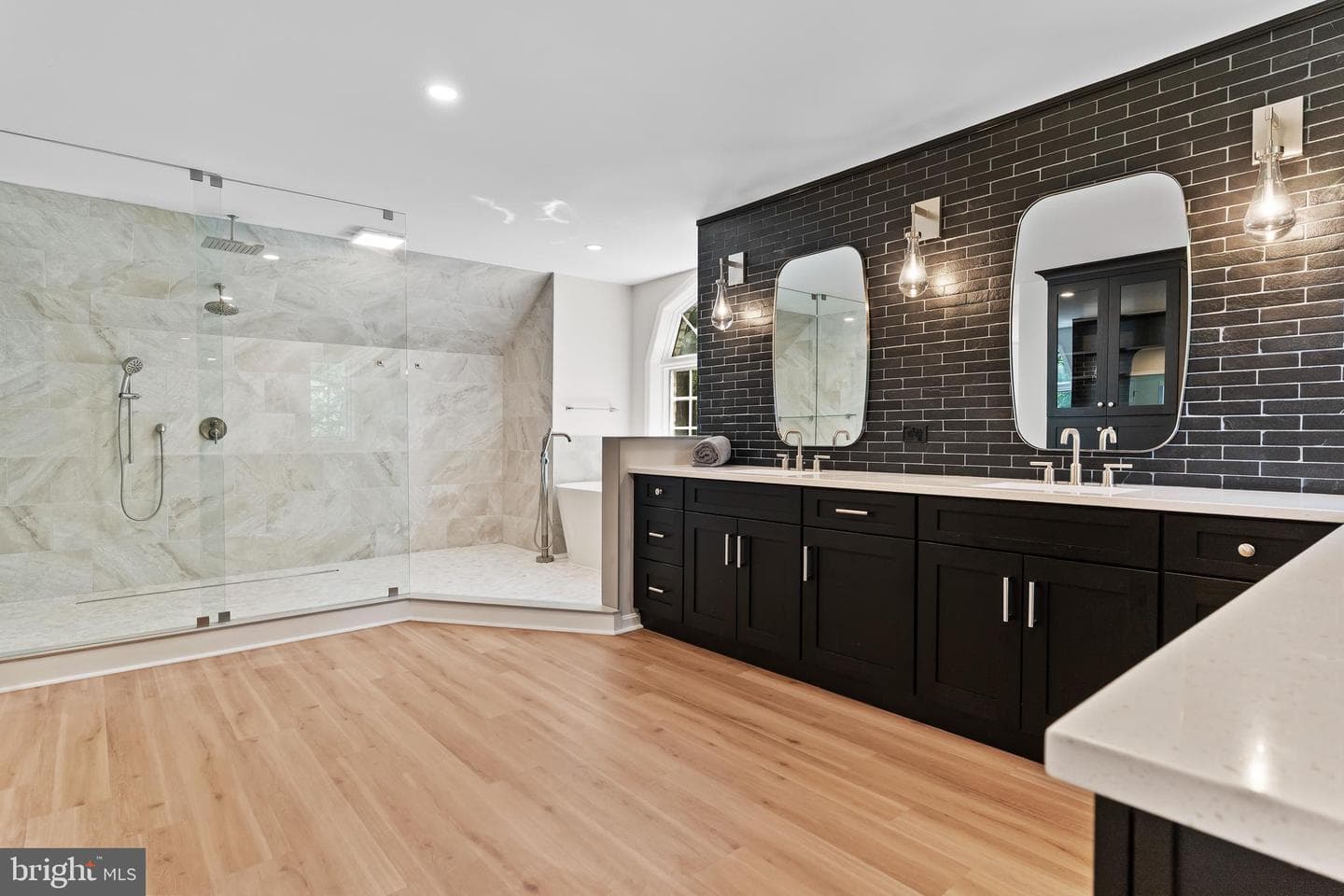1570 Walker Road photo 58