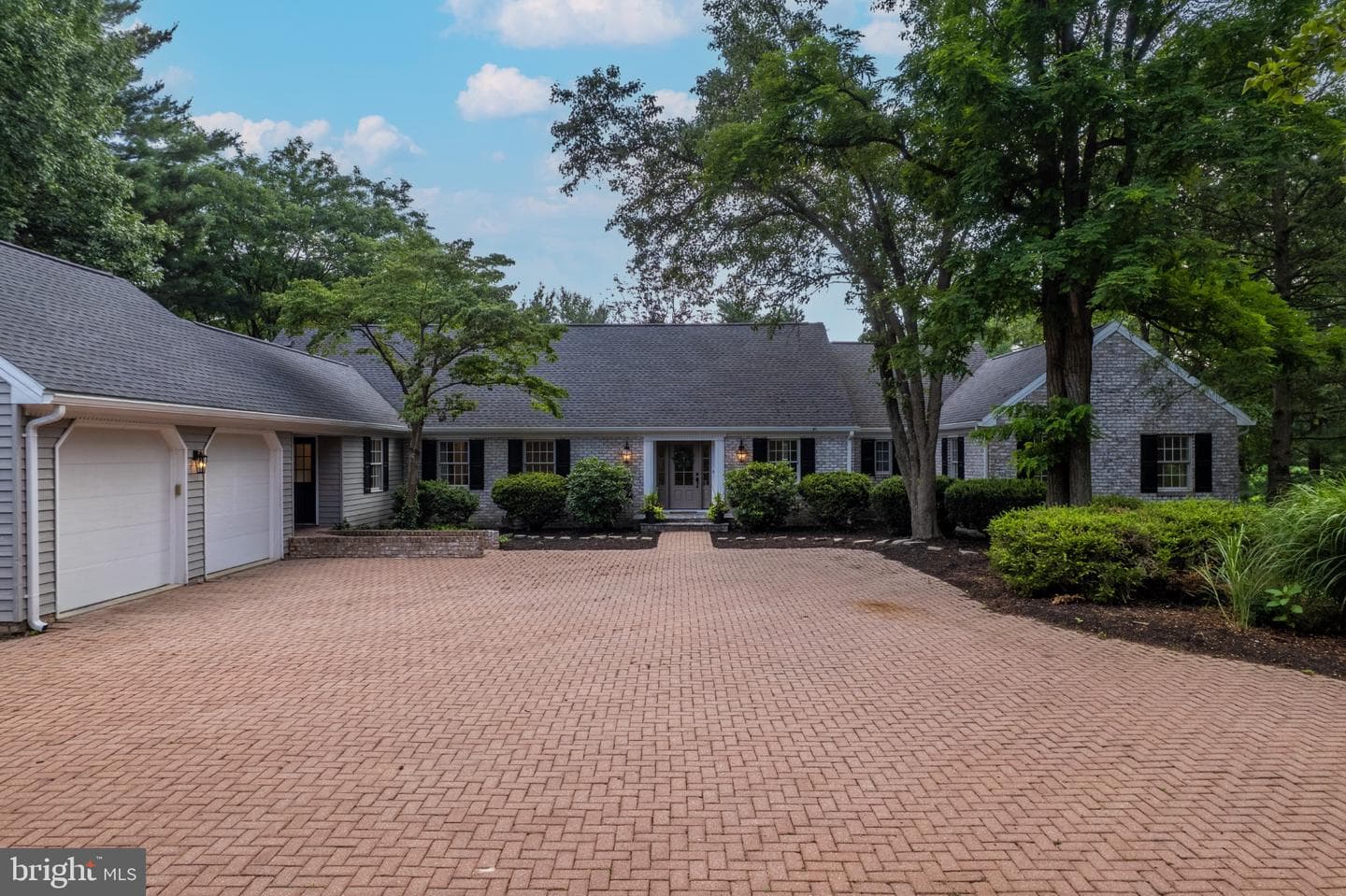 1570 Walker Road photo 7