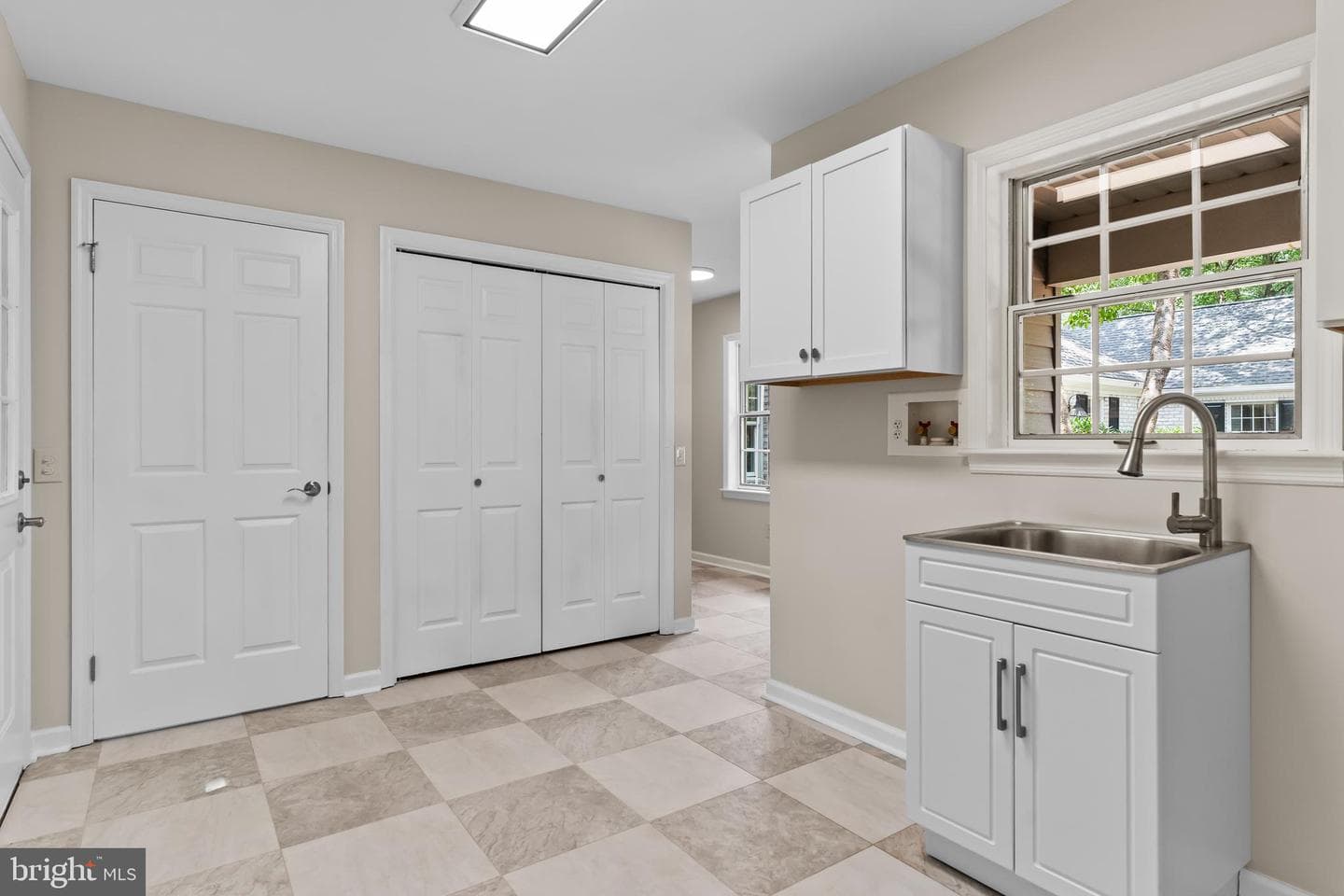 1570 Walker Road photo 78