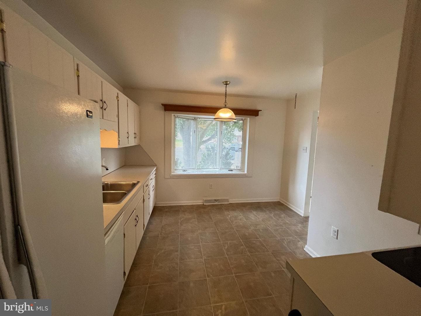 841 Woodlawn Drive photo 8