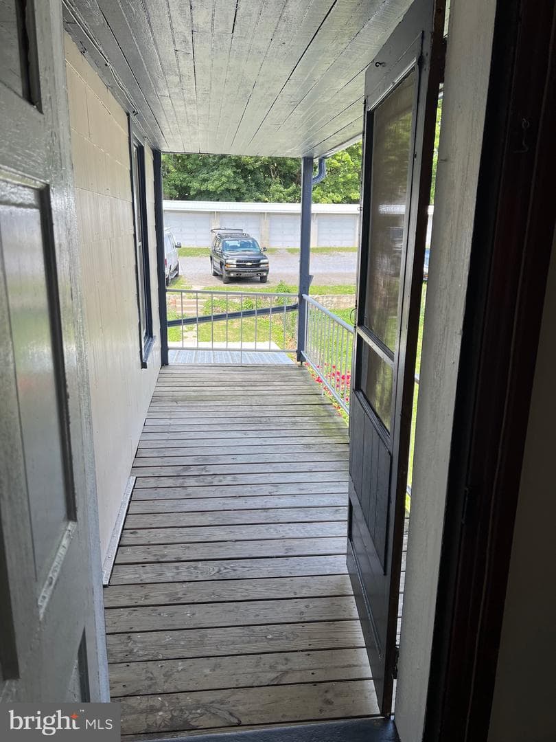 323 Hood Street photo 24