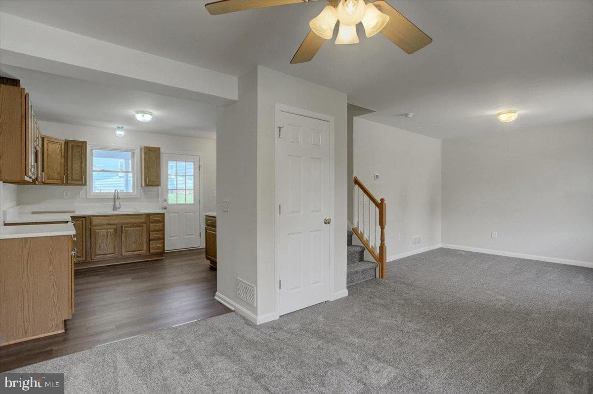 604 Fairview Avenue photo 8