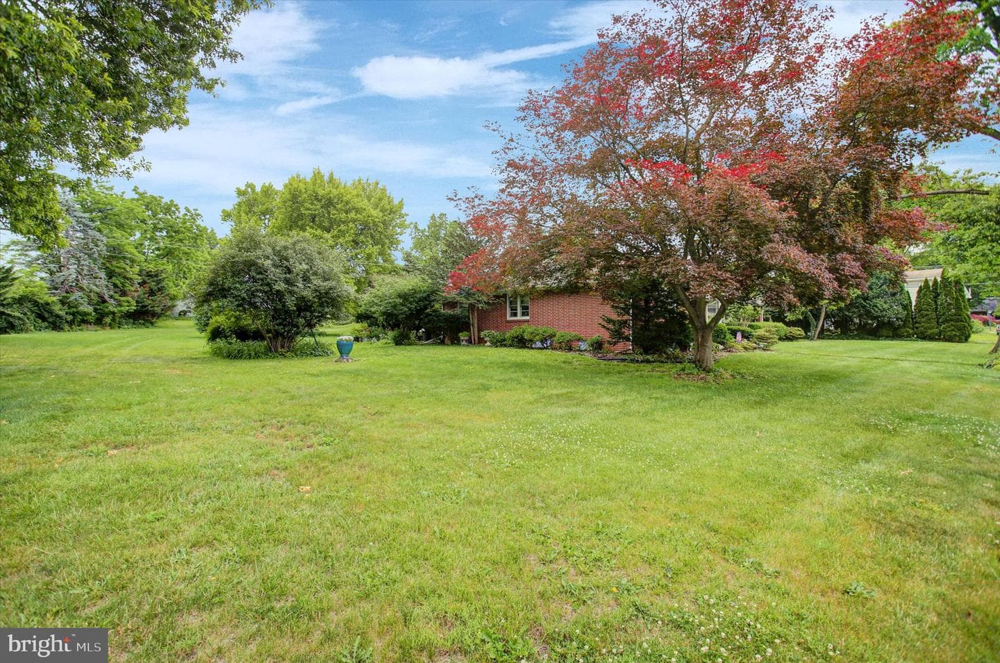405 Westover Road photo 3