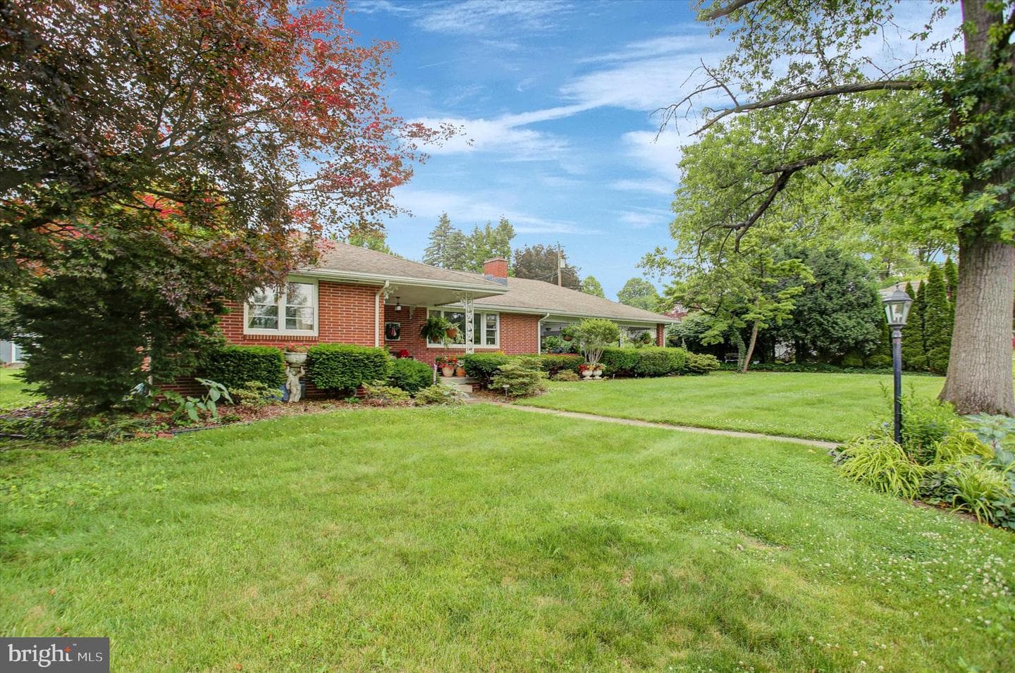 405 Westover Road photo 4