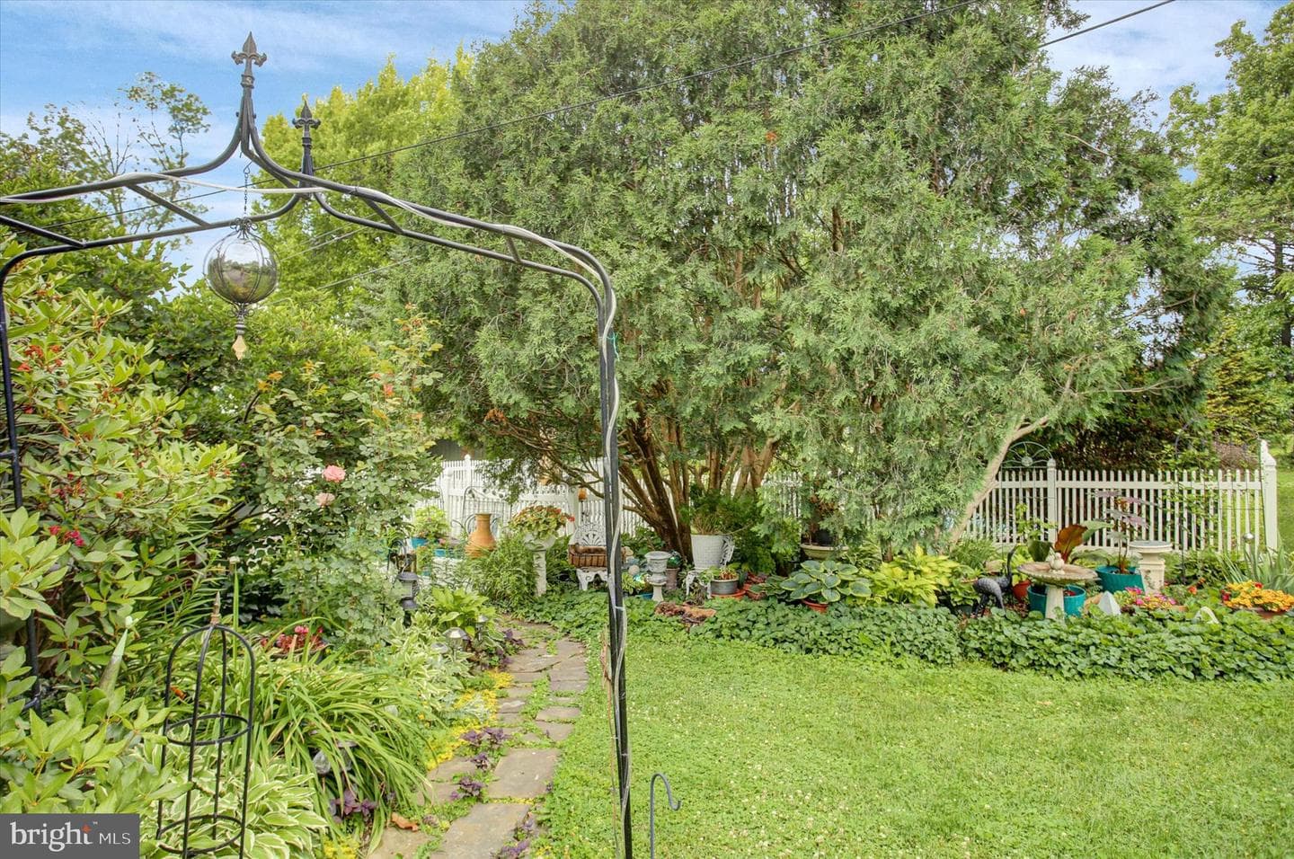 405 Westover Road photo 9