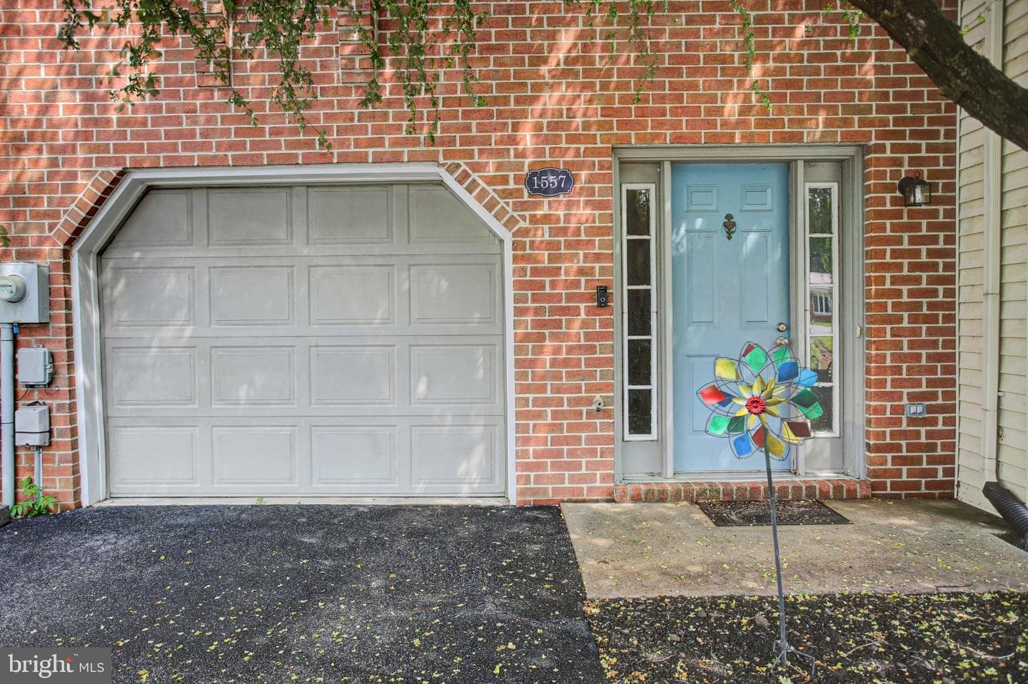 1557 Brechbill Road photo 4
