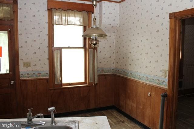 44 Glen Street N photo 3