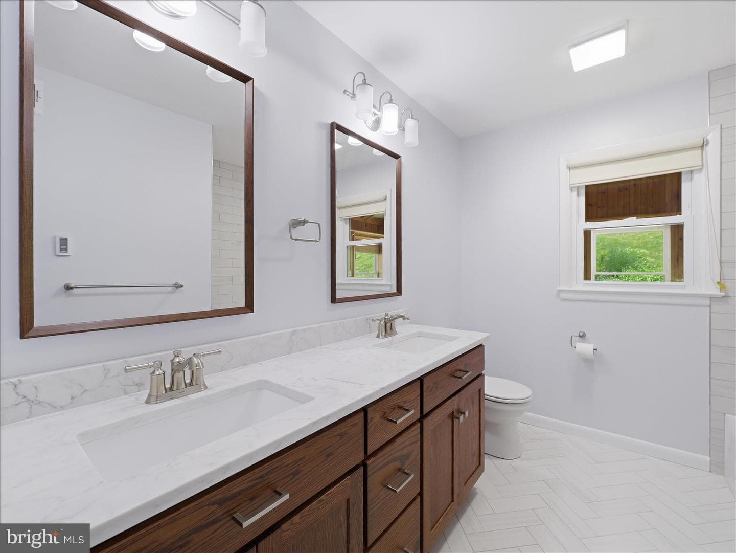 11141 Lincoln Way W photo 24