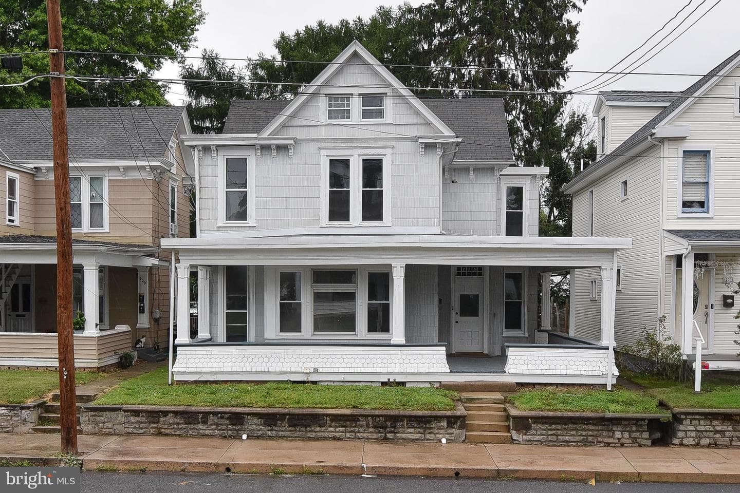 225 W 2nd Street