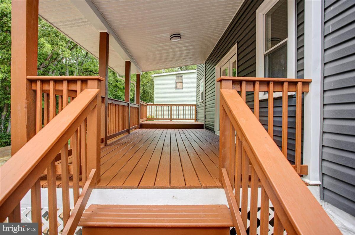8179 Lincoln Way East photo 36