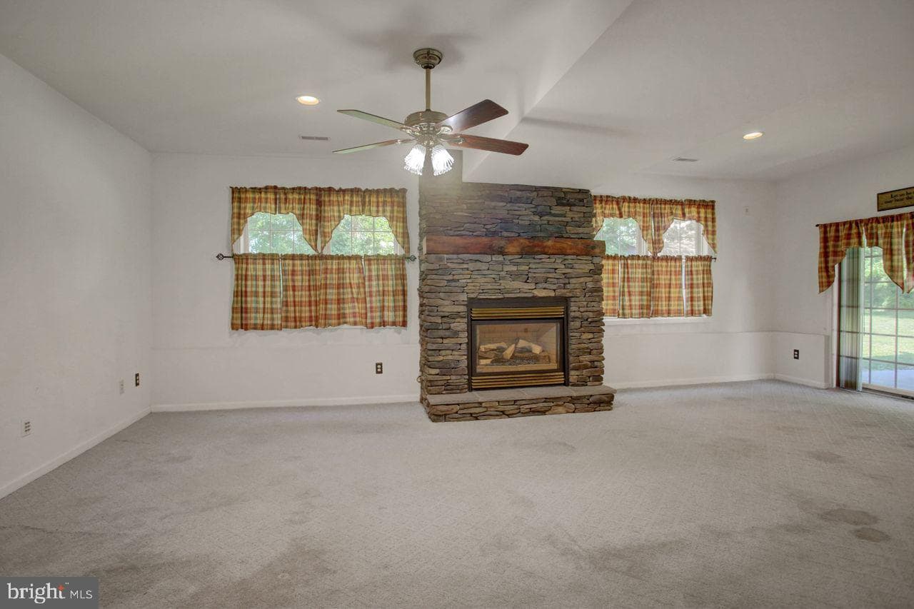 8333 Buchanan Trail W photo 38