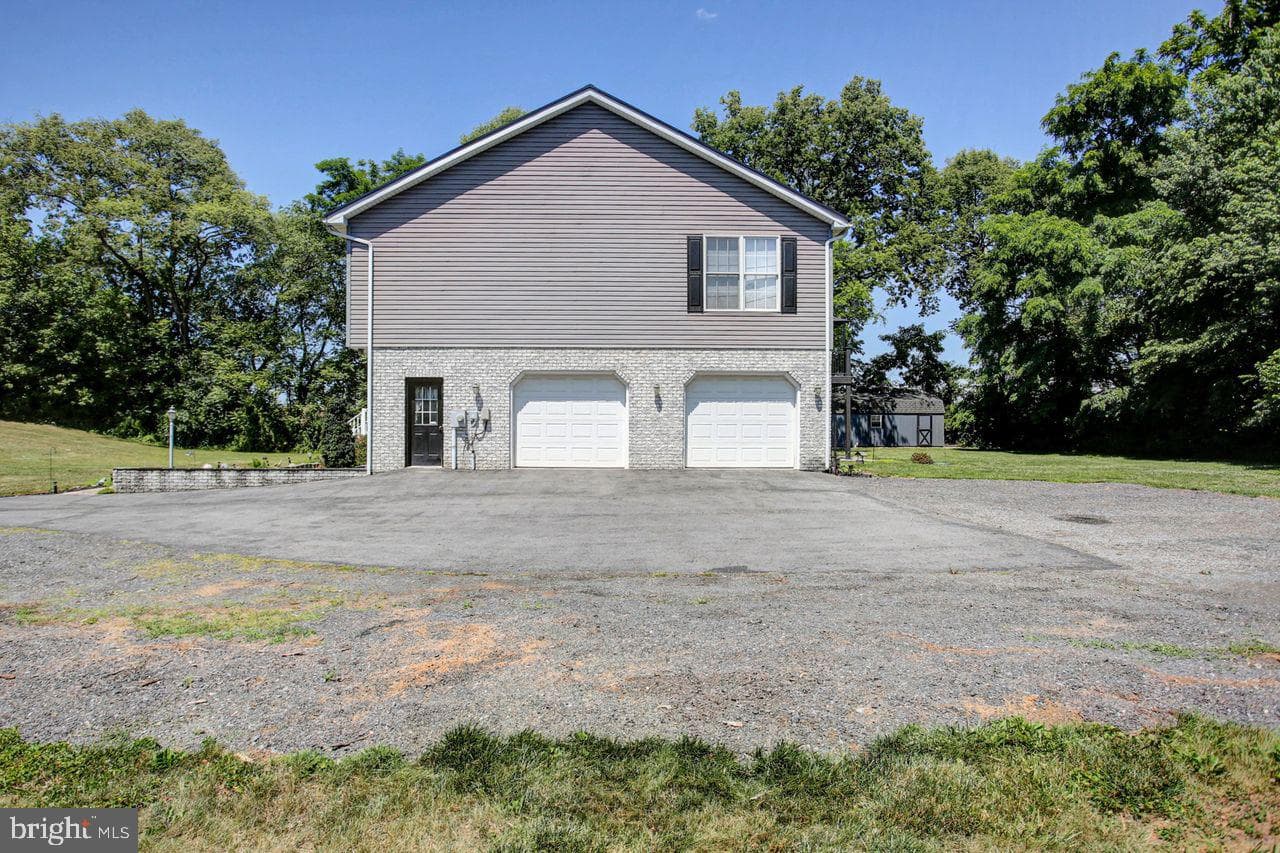 8333 Buchanan Trail W photo 49