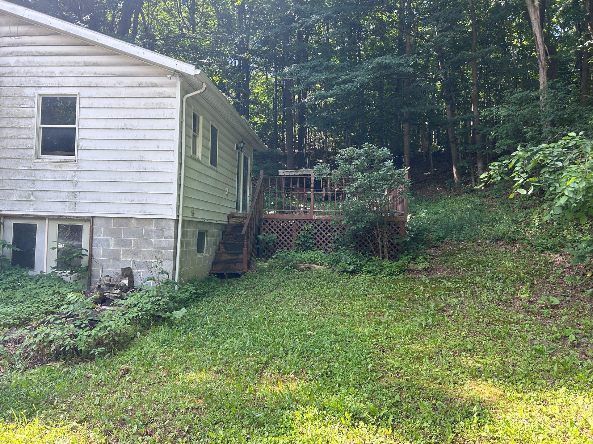 17738 Amberson Road photo 5