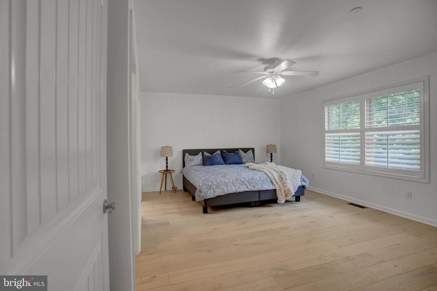 625 Shook Court W photo 13