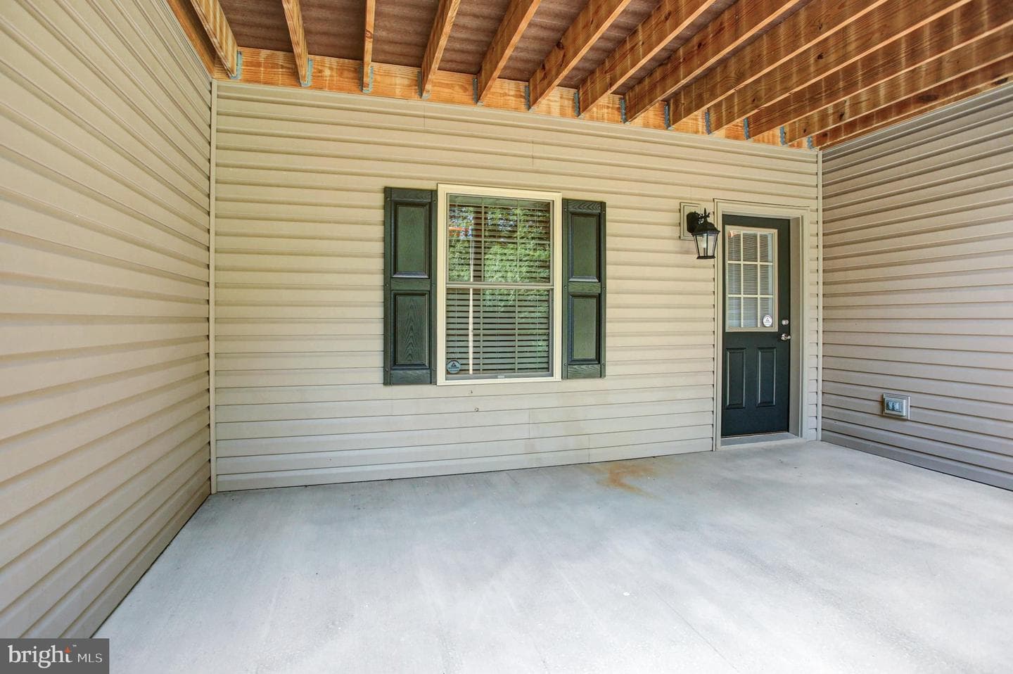 625 Shook Court W photo 35