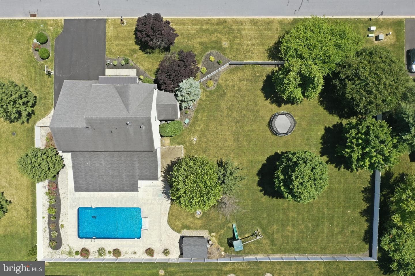 2419 Somerset Road photo 10