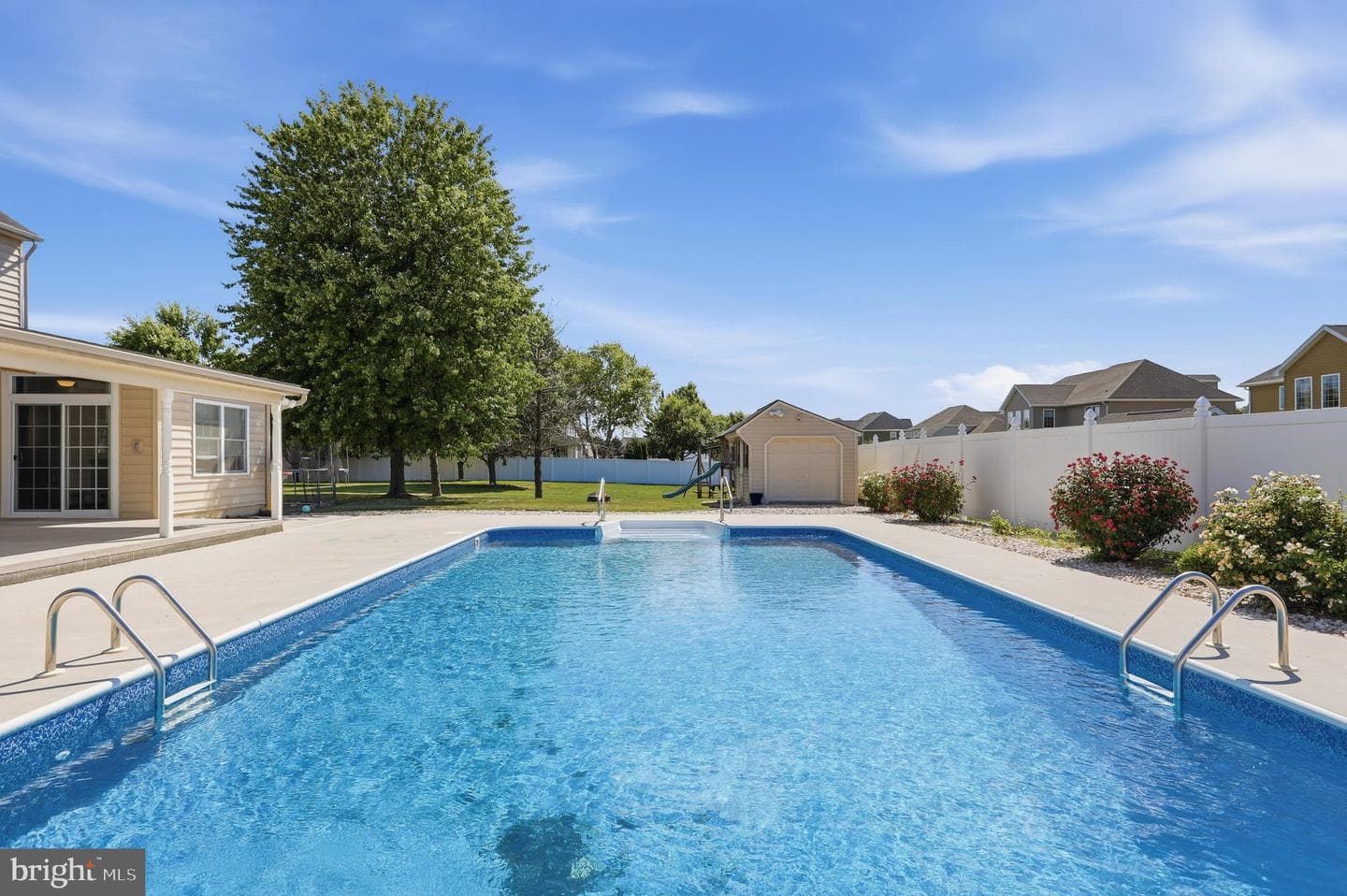 2419 Somerset Road photo 12