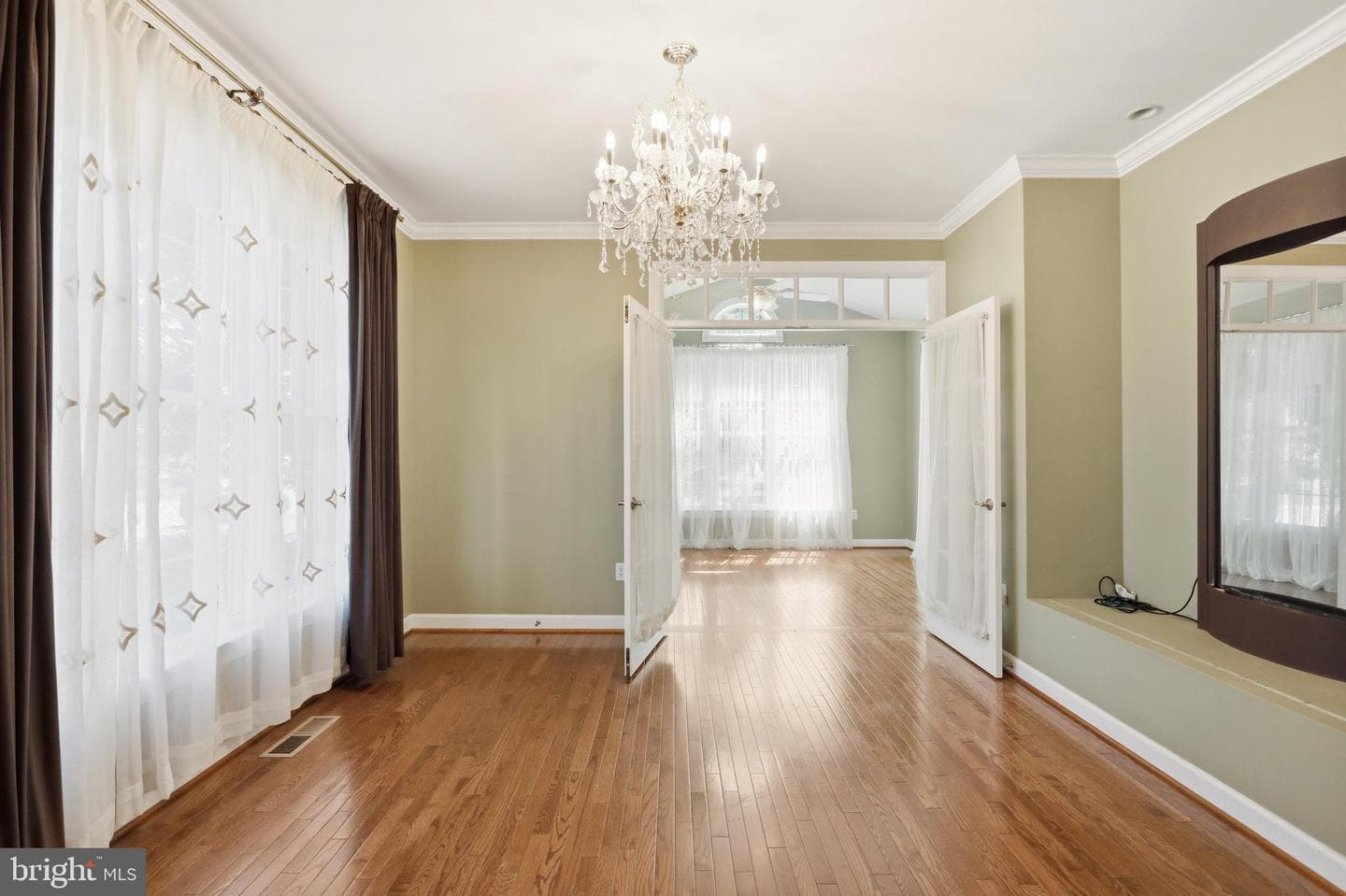 2419 Somerset Road photo 27