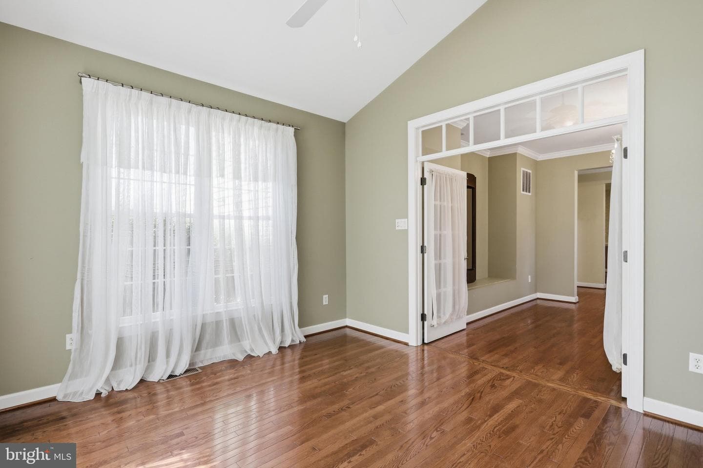 2419 Somerset Road photo 31