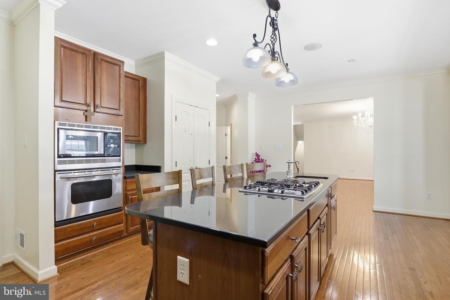 2419 Somerset Road photo 41