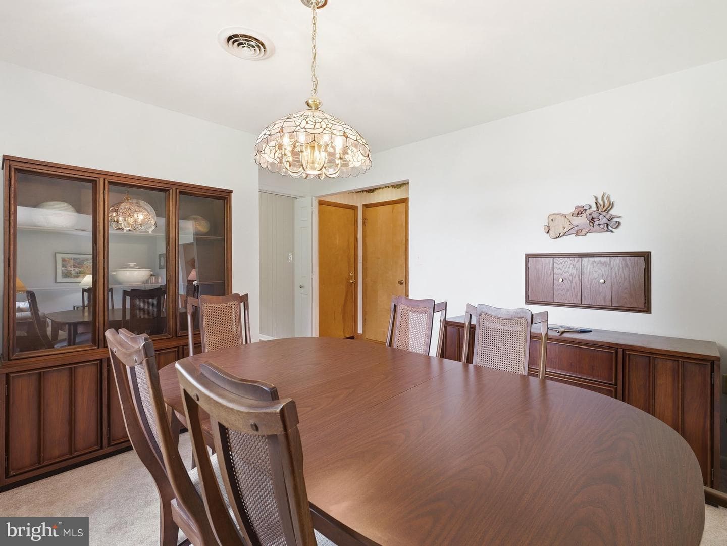 207 Sherwood Drive photo 11