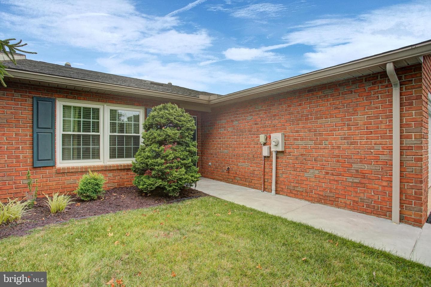 127 Chancellor Drive photo 4