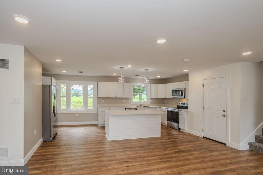 220 Hartzell Drive photo 28