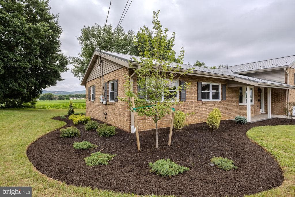 220 Hartzell Drive photo 8
