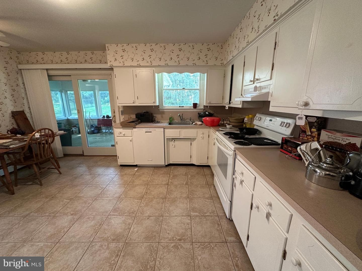 624 Highland Avenue photo 31