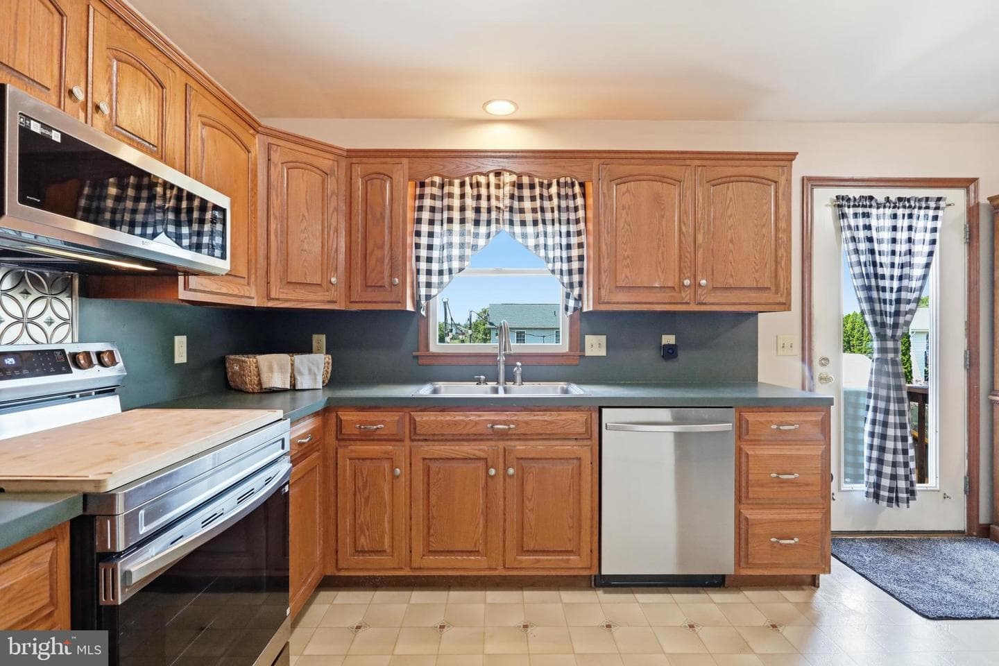 274 Pattison Drive photo 12