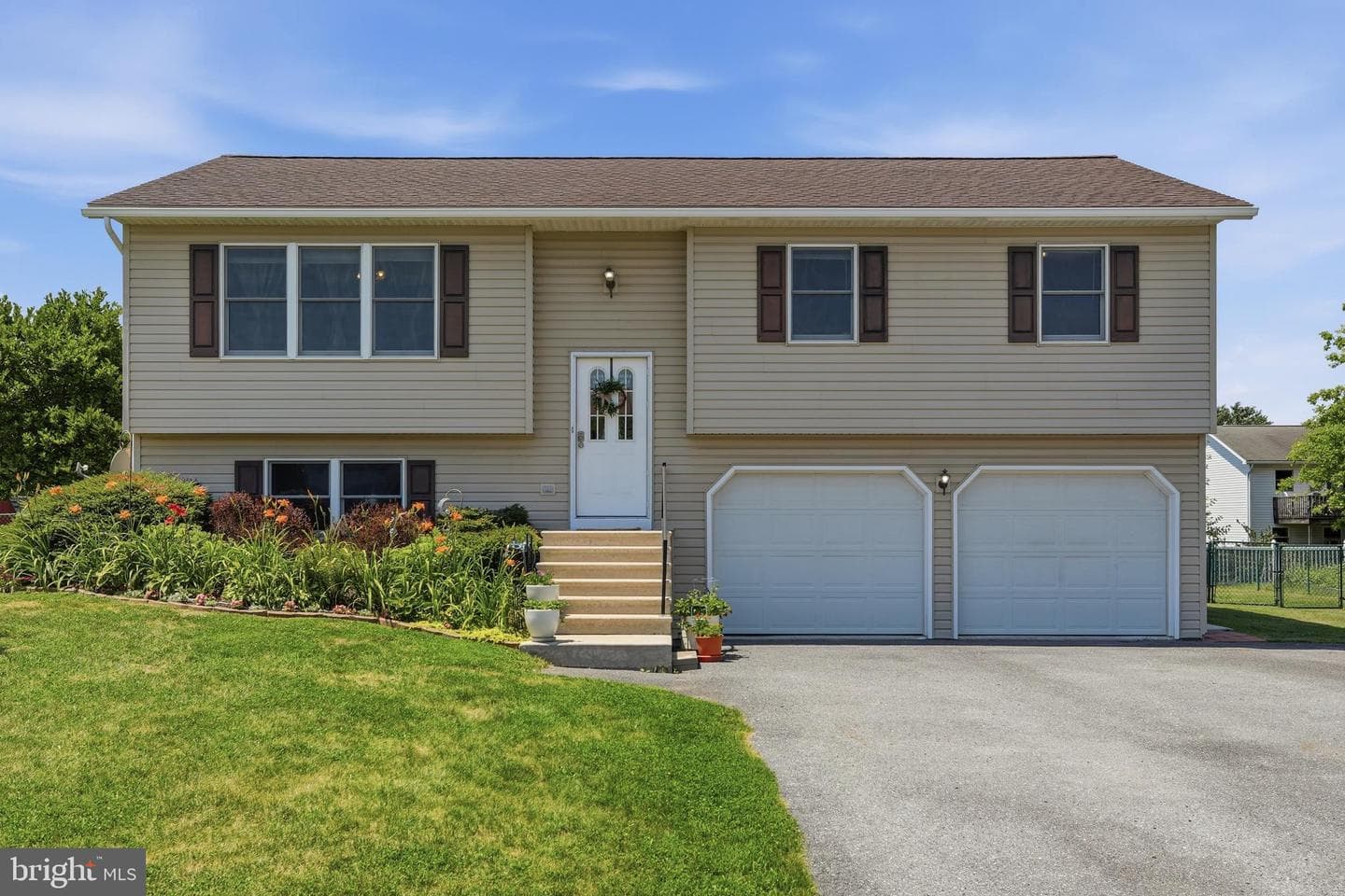 274 Pattison Drive photo 3