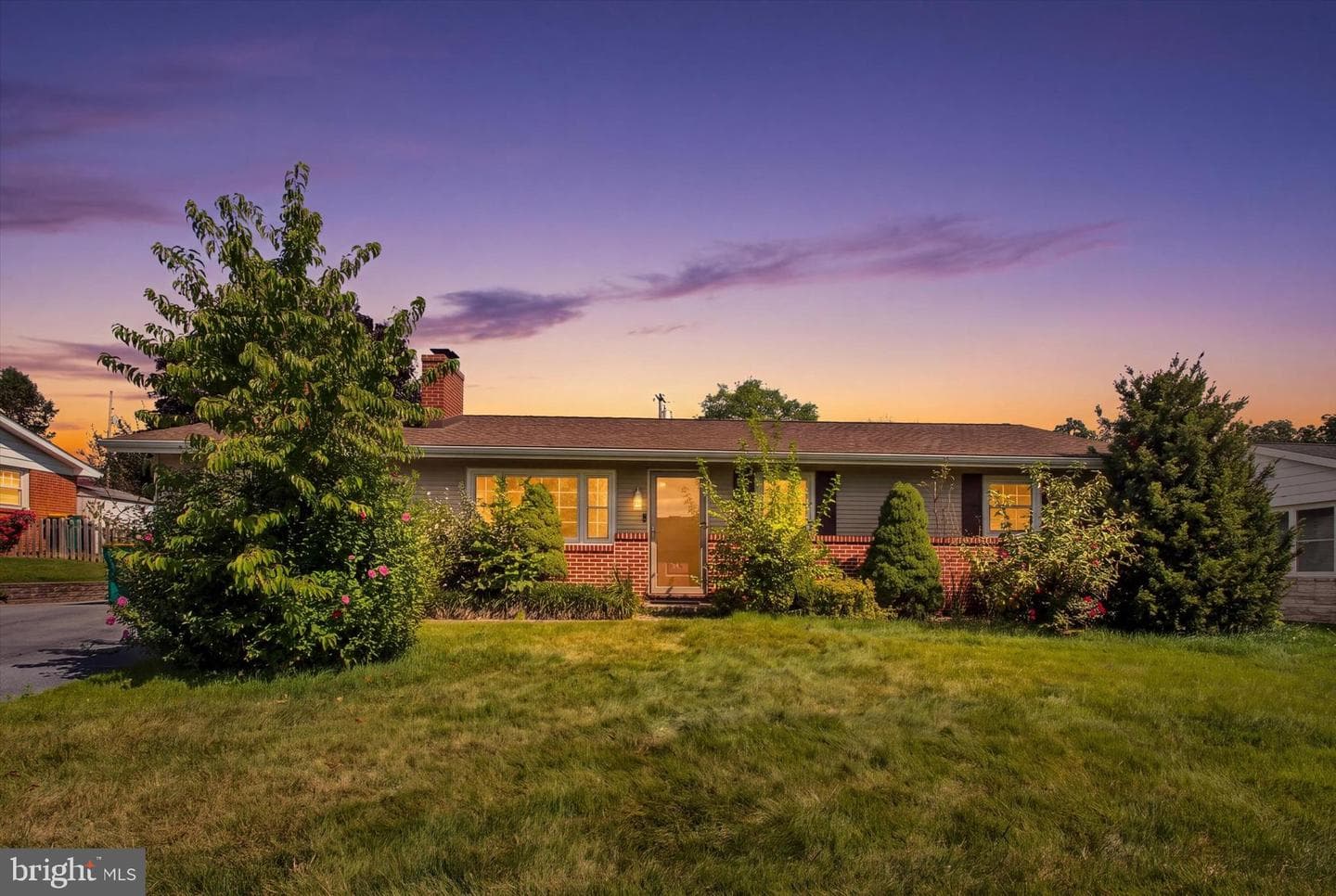 926 Park Street photo 1