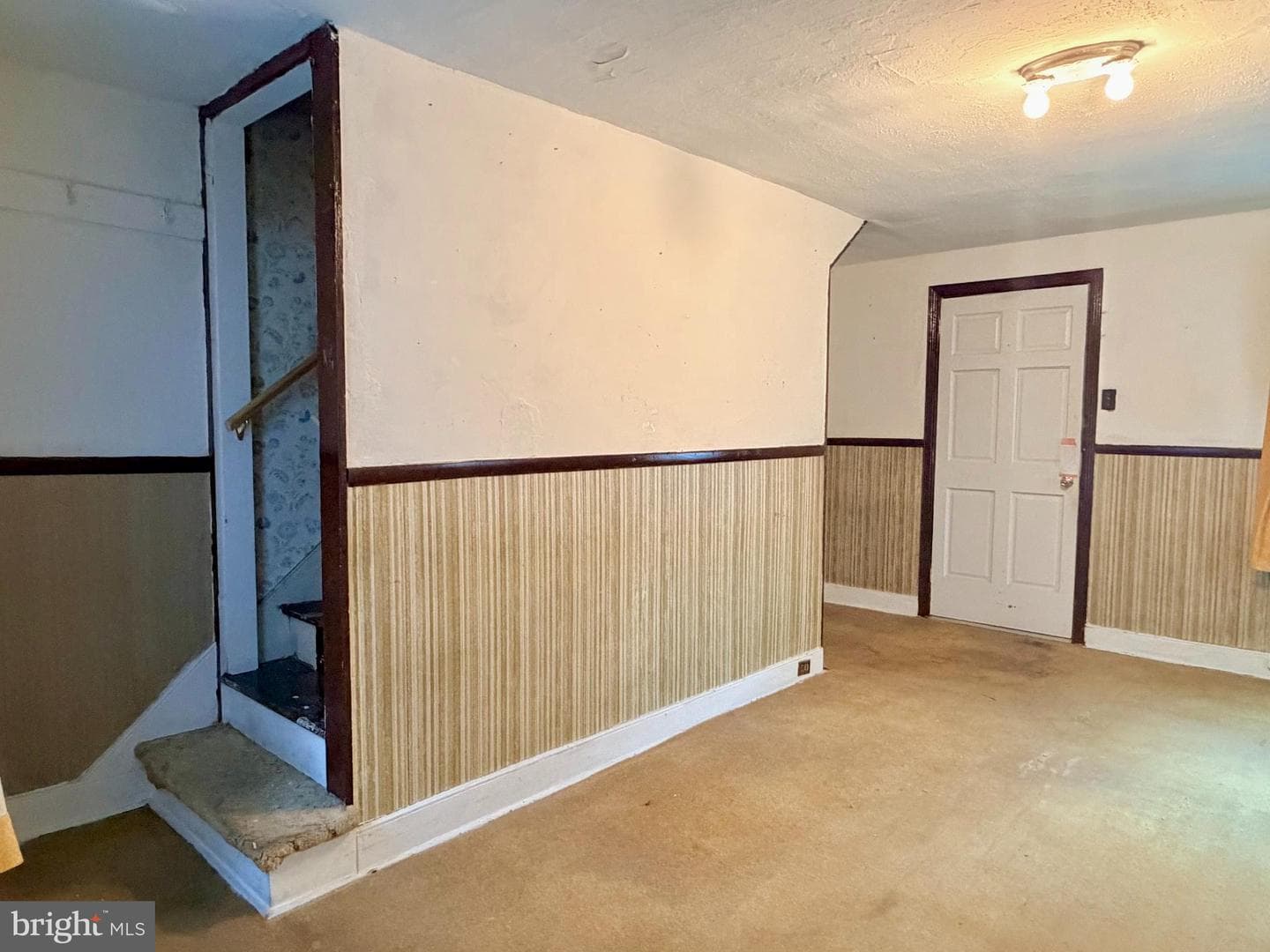 213 S S Fayette Street photo 8