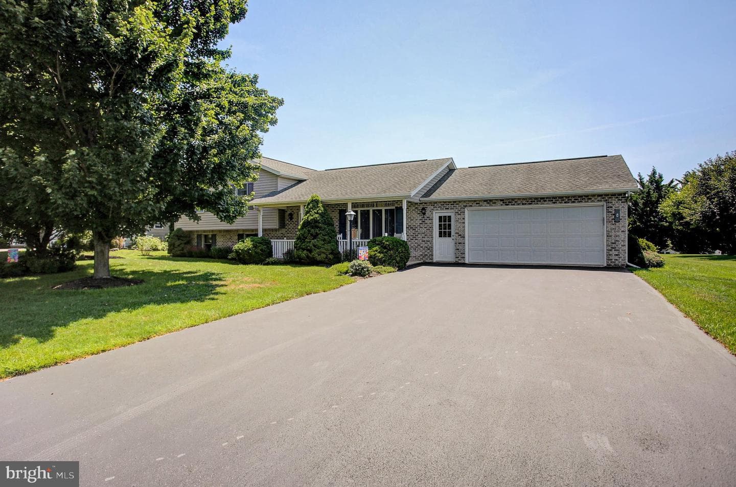 1407 Hamilton Hills Drive, Chambersburg