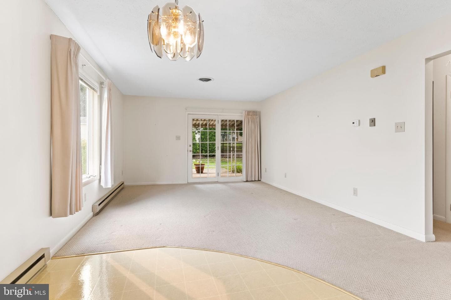 1094 Westgate Drive photo 8