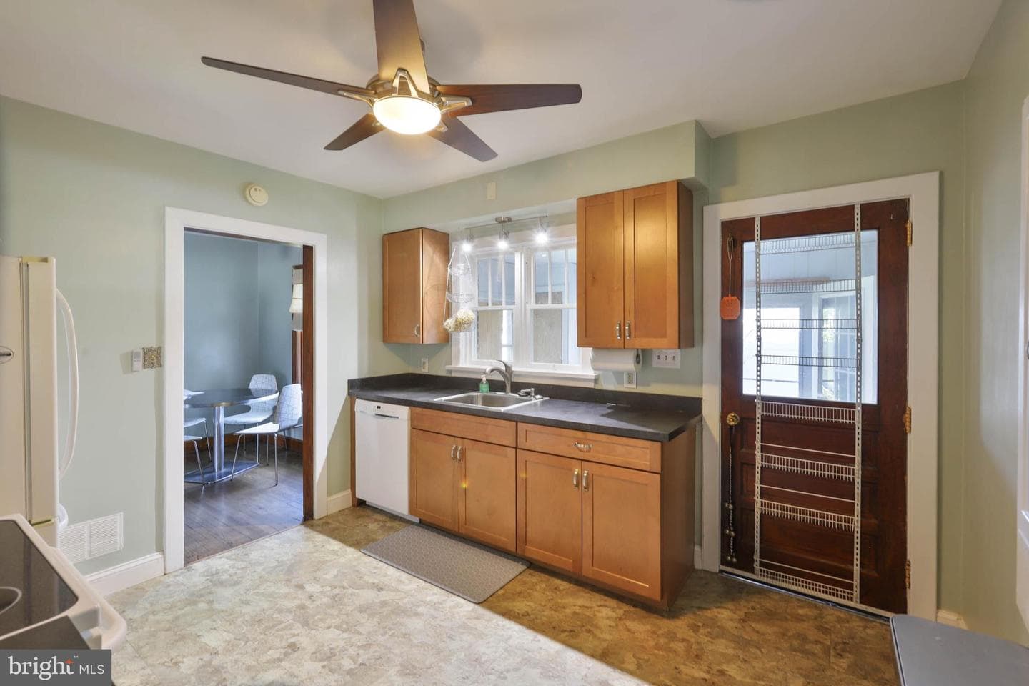287 College Avenue photo 6
