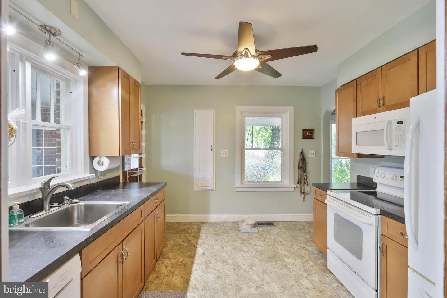 287 College Avenue photo 7