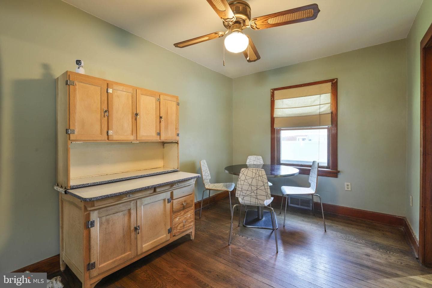 287 College Avenue photo 8